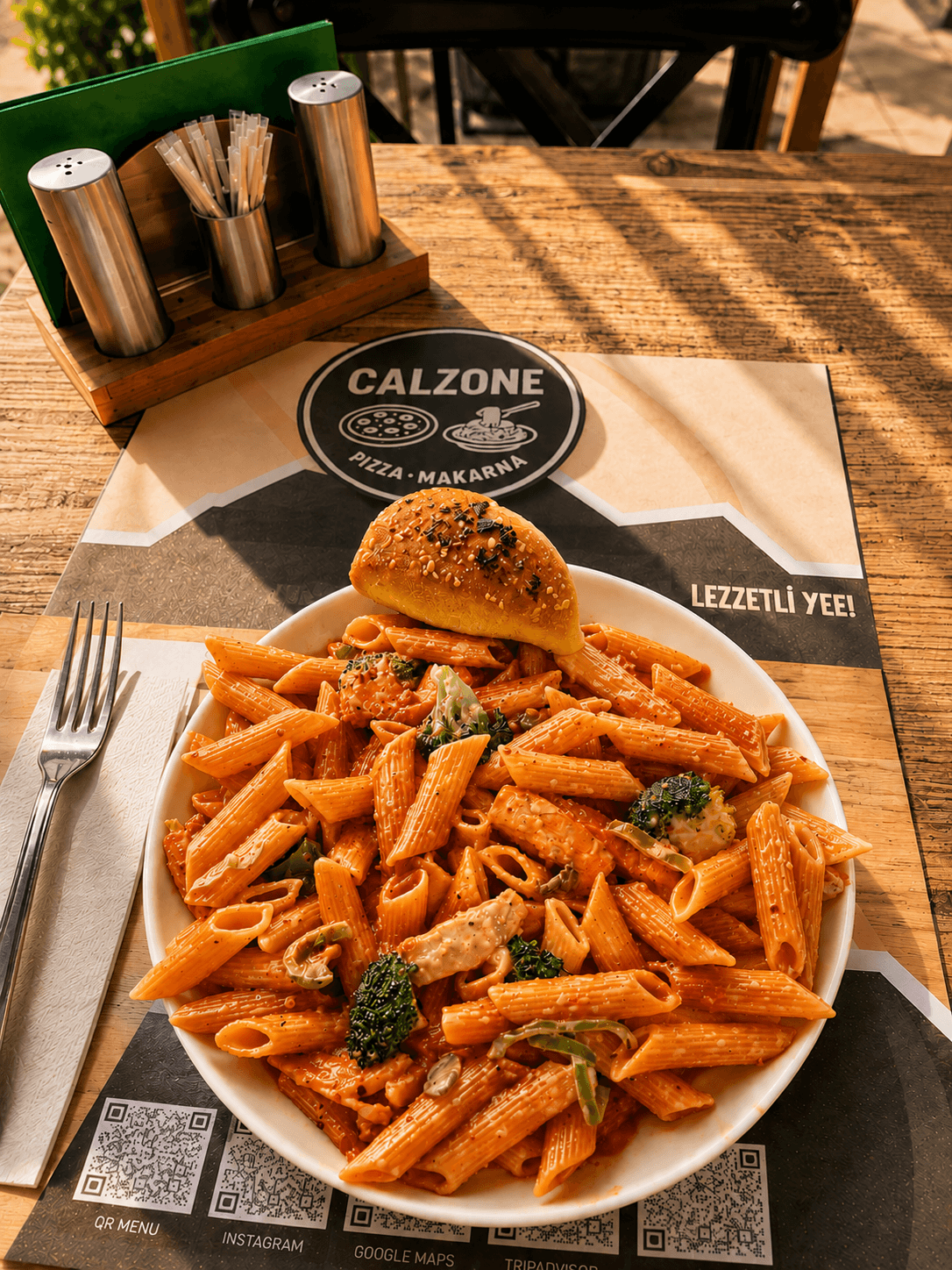 Özel Domates Soslu Tavuklu Penne